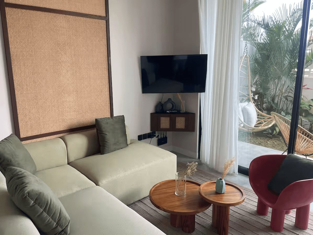 What Are the Best Bali Private Villas for Rent with Concierge Service in Canggu and How Much Do They Cost? - Bali Luxury Management