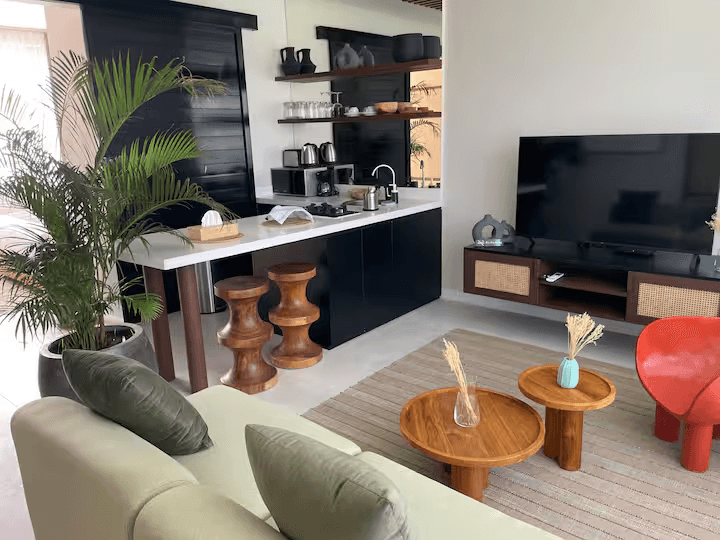 What Are the Best Bali Luxury Villas with Concierge Service for Food and Wellness Experiences in Canggu and Uluwatu? - Bali Luxury Management